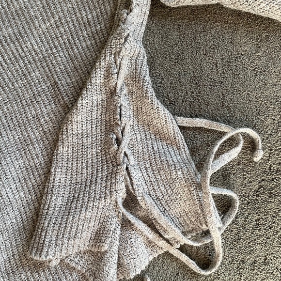 American Eagle Sweater - Picture 3 of 4